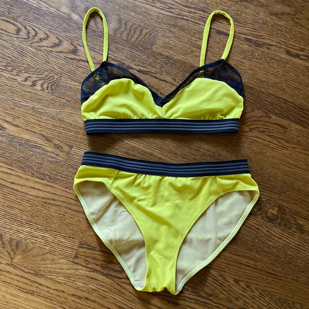 The Lake & Stars bikini, size S